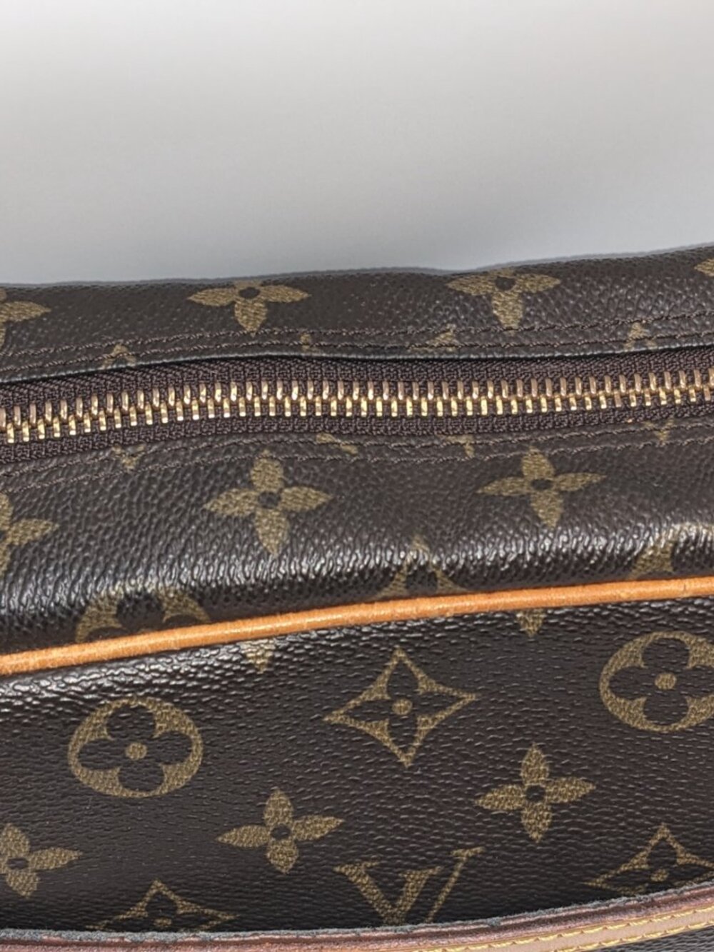 Louis Vuitton Vintage Monogram Trocadéro 30 Crossbody Shoulder Bag - Picture 6 of 9